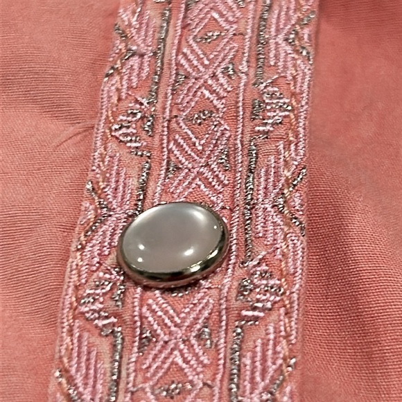 Grace in La long size S, long sleeve snap up embroidered pink-peach/white top - Picture 12 of 12